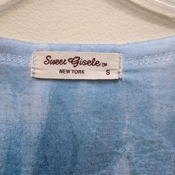 Sweet Gisele jeweled snow leopard print short sleeve shirt woman's size small - Picture 2 of 10